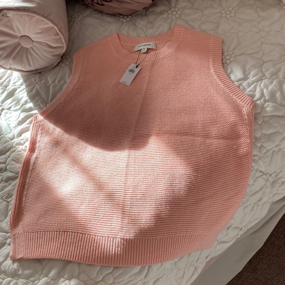 Banana Republic Factory Pink Sleeveless Sweater: Textured sweater tank NWT - Picture 4 of 8